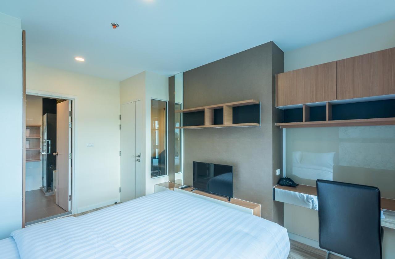 Akira Hotel Si Racha Bagian luar foto