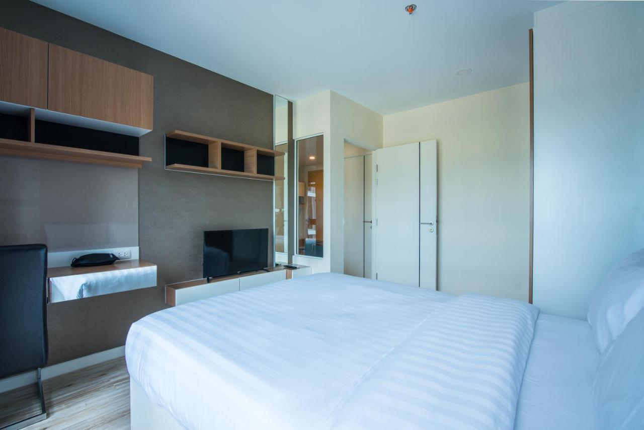 Akira Hotel Si Racha Bagian luar foto