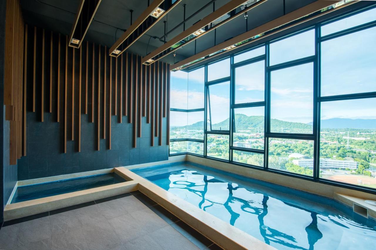 Akira Hotel Si Racha Bagian luar foto